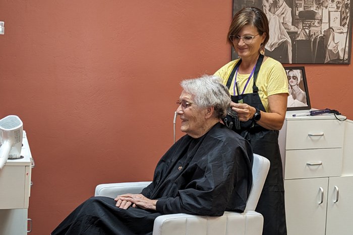 Elevate your beauty routine at the Hummingbird Beauty Salon.